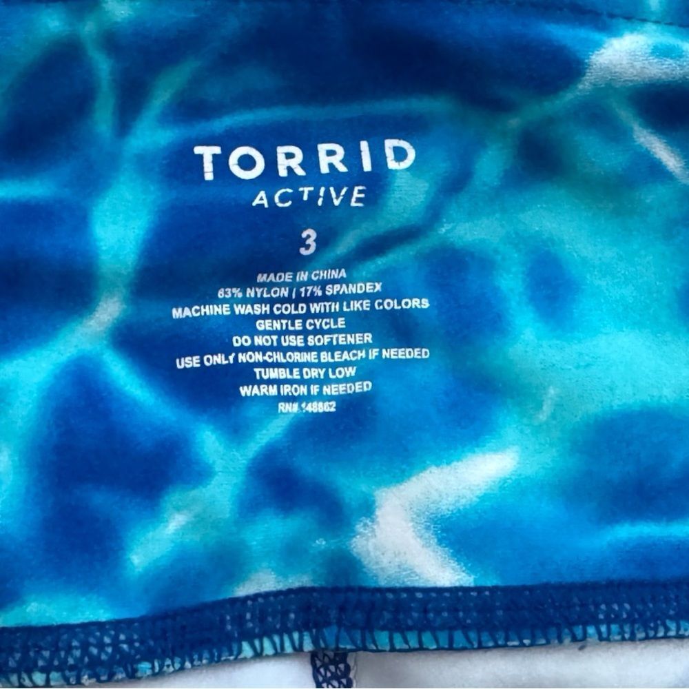 Torrid Blue Wave Pattern Bike Shorts - Picture 12 of 12